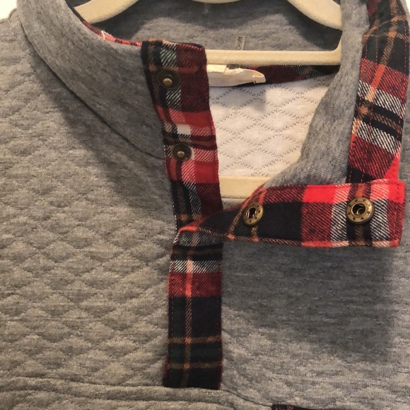 Gray Quilted Snap Pullover w/ Plaid Trim & Elbow Patches – Size L - Picture 2 of 5